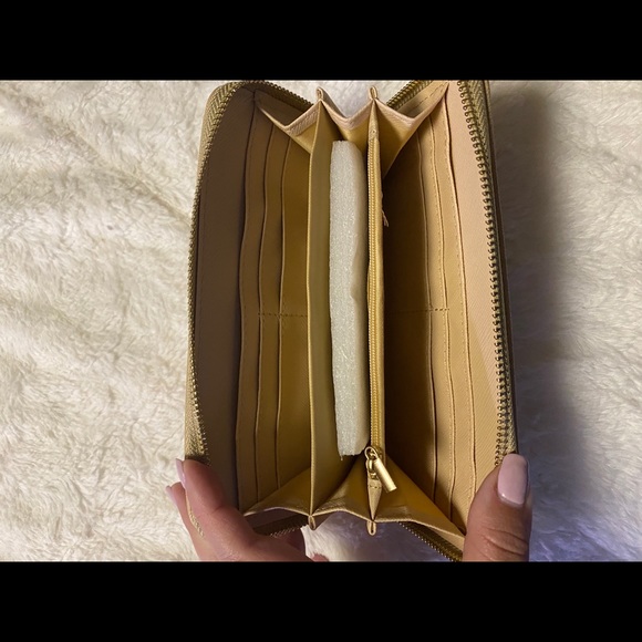 Wallet - Picture 2 of 2